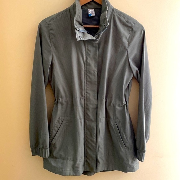 Lightweight military style Jacket. Green drawstring waist. - Picture 8 of 9